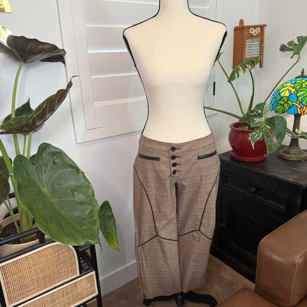 Vintage Deadstock 2005 Bebe Low Rise Plaid Leather Capri Pants NWT Y2K Size 4